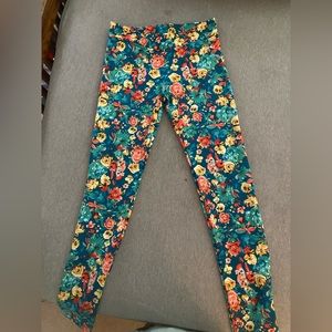 Floral print Leggins. Flower leggings. Flower print. Tights. Straight leg pants